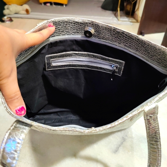 Zara Silver Tote - NWOT - Picture 5 of 7